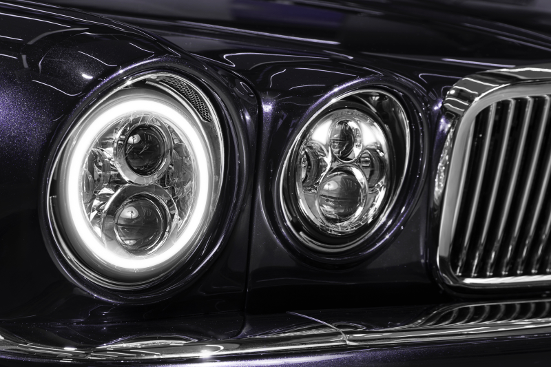 Illustration for article titled This Heavy Metal Jaguar XJ6 Is At The End Of Your Quest For Fire
